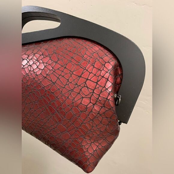 Handmade Genuine Embossed Leather Wooden Frame Hand Clutch/Crossbody/Evening Bag - Picture 11 of 16